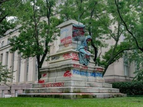 Statue of Confederate general returns to US capital